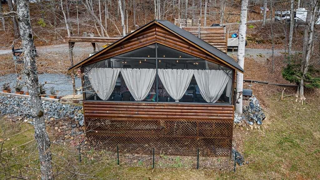 1 bedroom, 1 bathroom single family residence for sale at 18 Second Street, Ellijay, GA 30540 — photo 4
