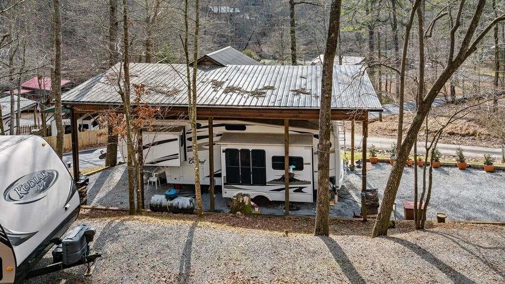 1 bedroom, 1 bathroom single family residence for sale at 18 Second Street, Ellijay, GA 30540 — photo 5