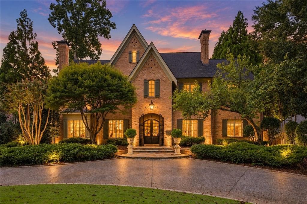 6 bedroom, 7 bathroom, 7,480 sq ft single family residence for sale at 3874 Vermont Road, Atlanta, GA 30319 — photo 2