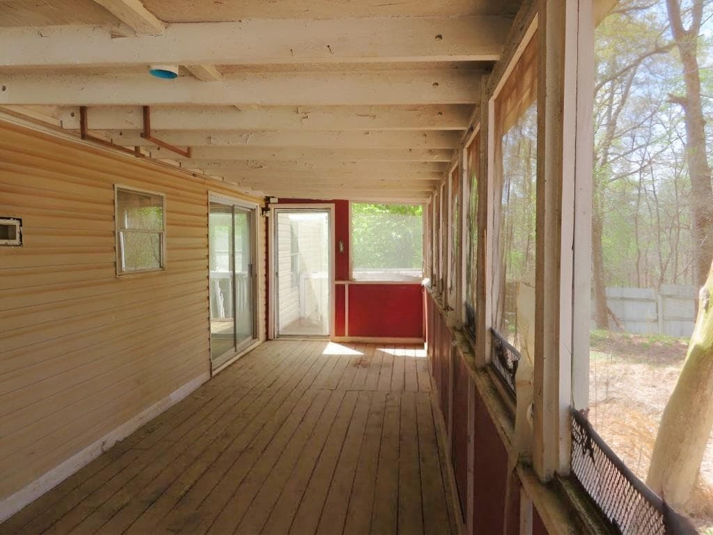 4 bedroom, 2 bathroom, 1,536 sq ft single family residence for sale at 7020 Skyview Court, Acworth, GA 30102 — photo 6