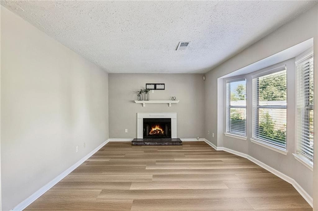 3 bedroom, 3 bathroom, 1,288 sq ft townhouse for sale at 929 Mill Stone Drive, Marietta, GA 30062 — photo 3