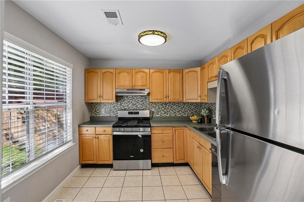 3 bedroom, 3 bathroom, 1,288 sq ft townhouse for sale at 929 Mill Stone Drive, Marietta, GA 30062 — photo 7