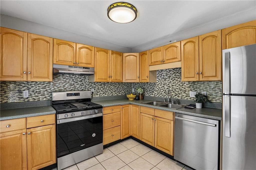 3 bedroom, 3 bathroom, 1,288 sq ft townhouse for sale at 929 Mill Stone Drive, Marietta, GA 30062 — photo 8