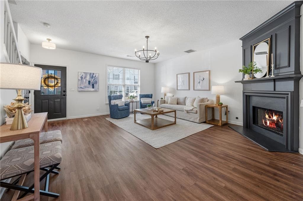 3 bedroom, 3 bathroom, 1,370 sq ft townhouse for sale at 13300 Morris Road 72, Milton, GA 30004 — photo 7