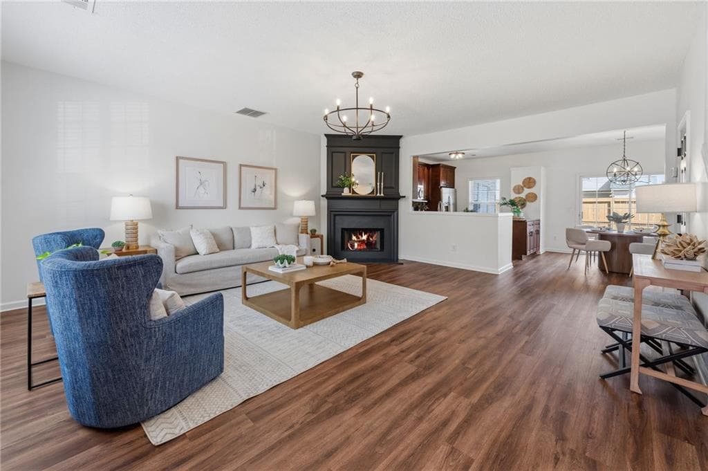3 bedroom, 3 bathroom, 1,370 sq ft townhouse for sale at 13300 Morris Road 72, Milton, GA 30004 — photo 5