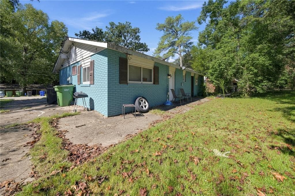3 bedroom, 2 bathroom, 1,100 sq ft single family residence for sale at 4791 Wellborn Drive, Columbus, GA 31907 — photo 4