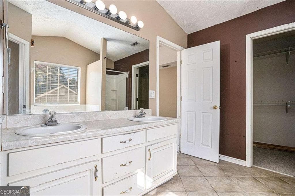 5 bedroom, 3 bathroom, 2,426 sq ft single family residence for rent at 2733 Cedar Tree Lane, Ellenwood, GA 30294 for $2,400 a month — photo 10