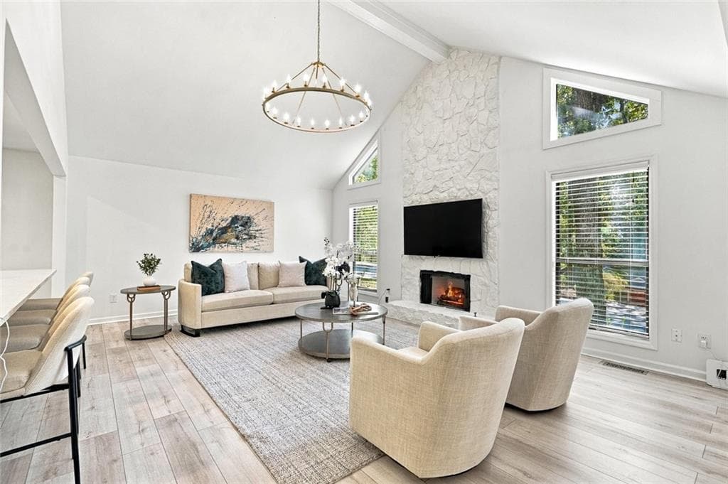 3 bedroom, 2 bathroom, 2,497 sq ft single family residence for sale at 8555 Colony Club Drive, Alpharetta, GA 30022 — photo 5
