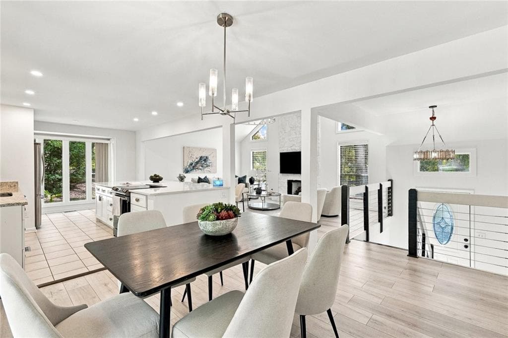 3 bedroom, 2 bathroom, 2,497 sq ft single family residence for sale at 8555 Colony Club Drive, Alpharetta, GA 30022 — photo 10