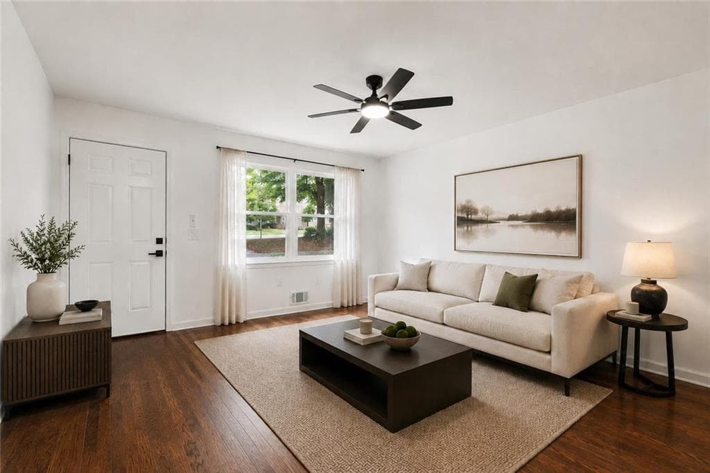 3 bedroom, 2 bathroom, 1,255 sq ft single family residence for sale at 3166 Lindmoor Drive, Decatur, GA 30033 — photo 3