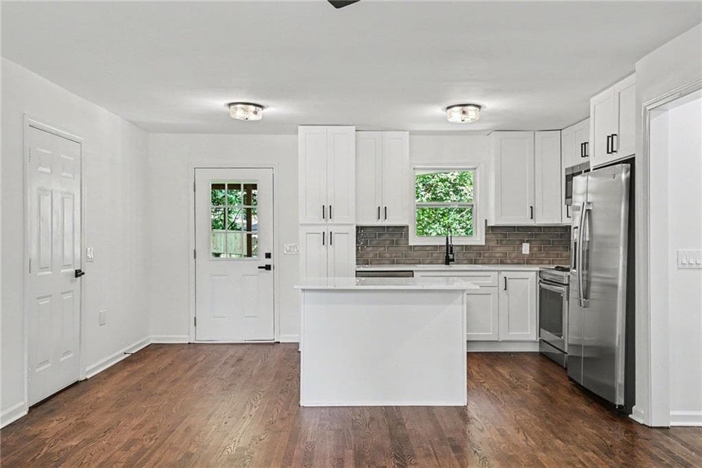 3 bedroom, 2 bathroom, 1,255 sq ft single family residence for sale at 3166 Lindmoor Drive, Decatur, GA 30033 — photo 9
