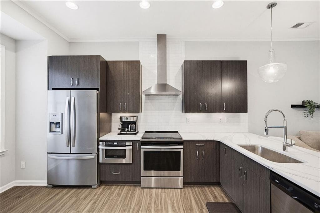 2 bedroom, 3 bathroom, 1,440 sq ft townhouse for sale at 629 Broadview Place, Atlanta, GA 30324 — photo 2