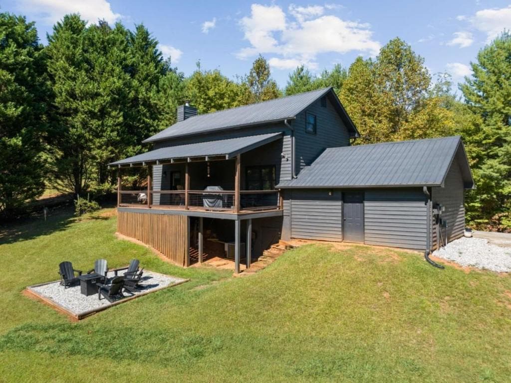 3 bedroom, 2 bathroom, 1,440 sq ft single family residence for sale at 36 Deep Cove Road, Blue Ridge, GA 30513 — photo 3