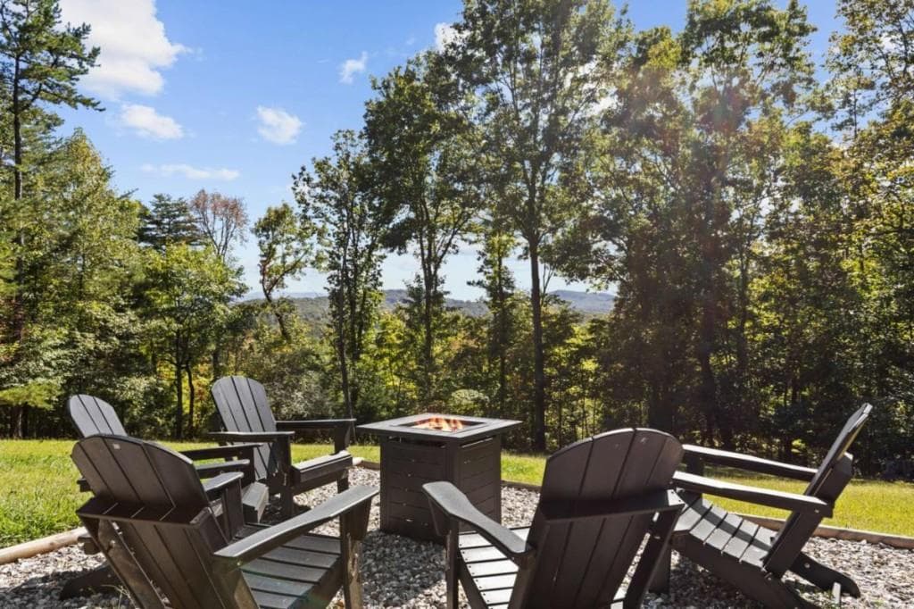 3 bedroom, 2 bathroom, 1,440 sq ft single family residence for sale at 36 Deep Cove Road, Blue Ridge, GA 30513 — photo 4