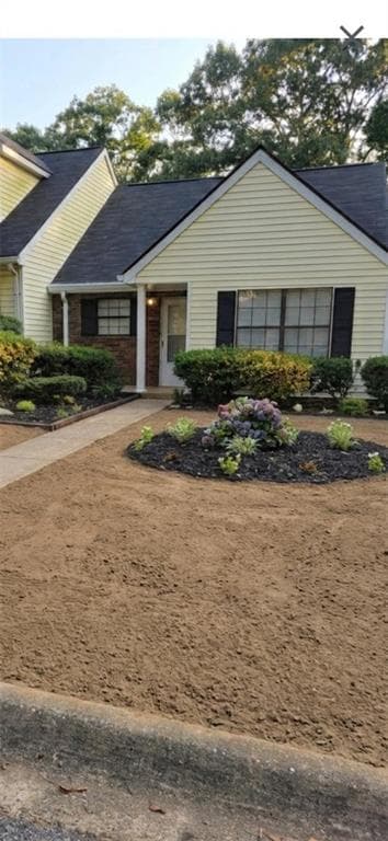 2 bedroom, 2 bathroom, 978 sq ft townhouse for sale at 5427 Park Place, Atlanta, GA 30349