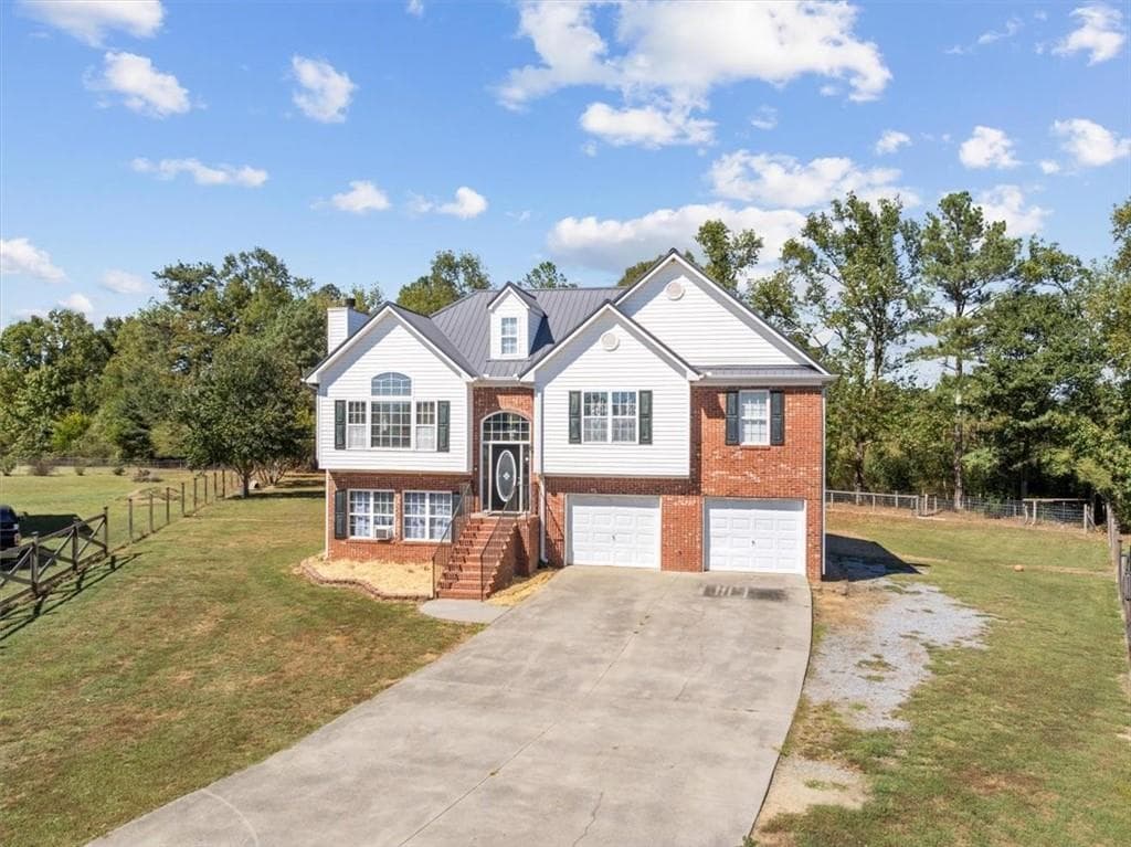 4 bedroom, 3 bathroom, 1,804 sq ft single family residence for sale at 132 Pin Oak Lane, Calhoun, GA 30701