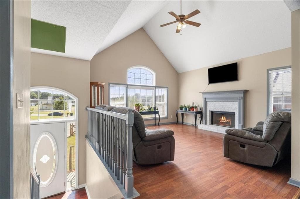 4 bedroom, 3 bathroom, 1,804 sq ft single family residence for sale at 132 Pin Oak Lane, Calhoun, GA 30701 — photo 2