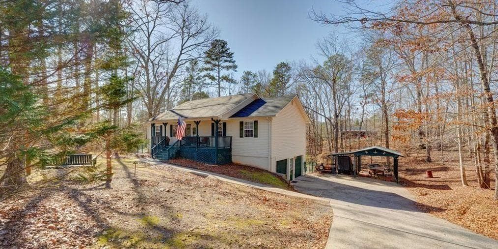 3 bedroom, 2 bathroom, 2,704 sq ft single family residence for sale at 472 Eagle Mountain Drive, Ellijay, GA 30540