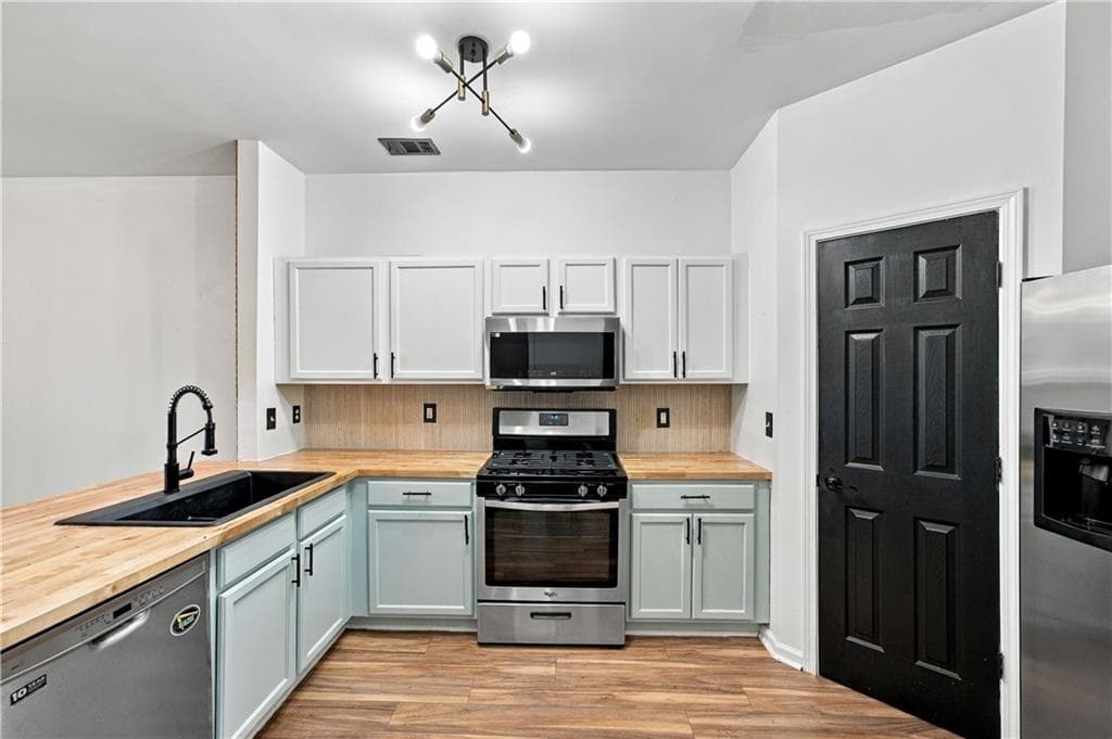 2 bedroom, 3 bathroom, 1,256 sq ft townhouse for rent at 310 Paden Cove Trail, Lawrenceville, GA 30044 for $2,100 a month — photo 6