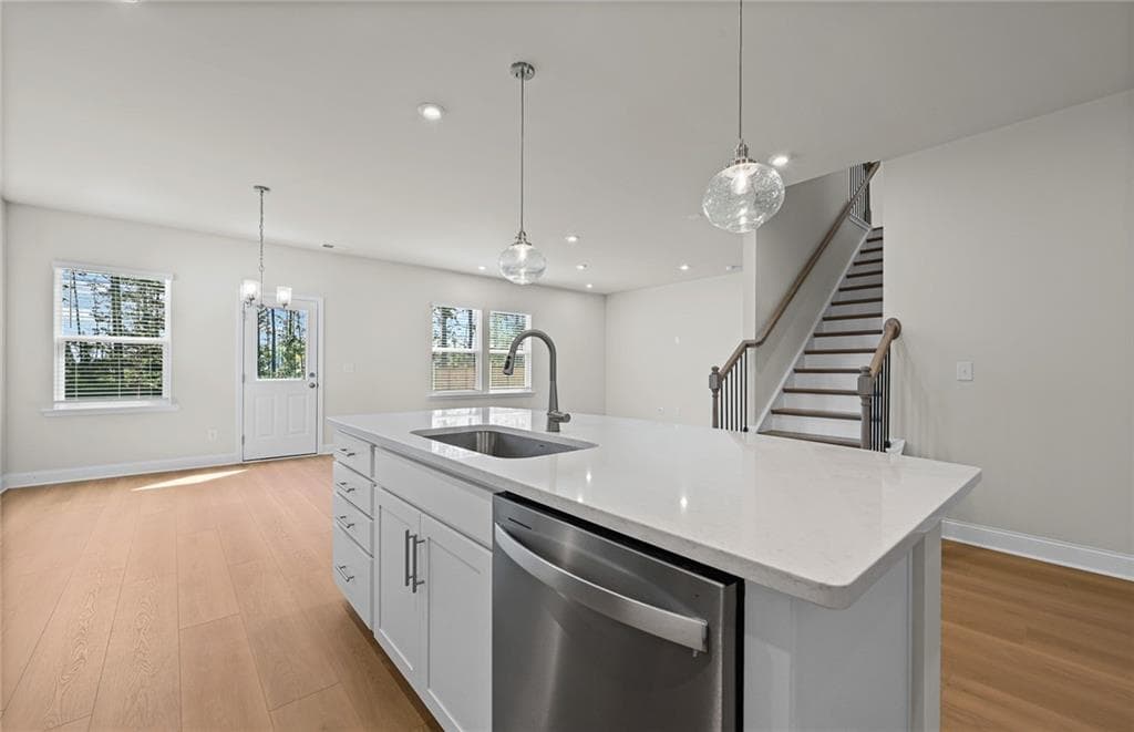 5 bedroom, 3 bathroom, 2,622 sq ft single family residence for sale at 472 Dahlia Street, Mcdonough, GA 30253