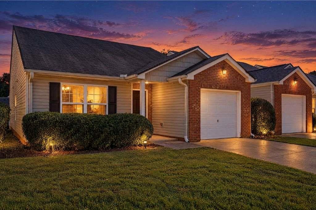 3 bedroom, 2 bathroom, 1,497 sq ft single family residence for sale at 157 Alton Circle, Villa Rica, GA 30180 — photo 3