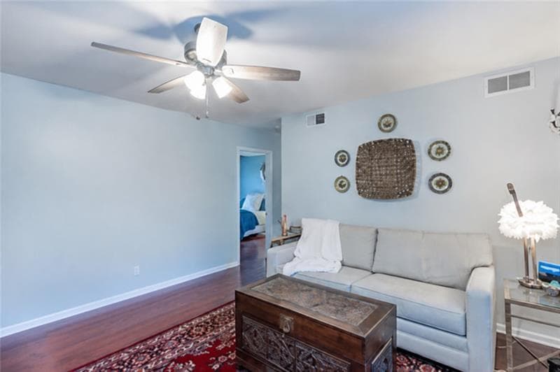 1 bedroom, 1 bathroom, 824 sq ft condominium for sale at 14 Cantey Place, Atlanta, GA 30327 — photo 6