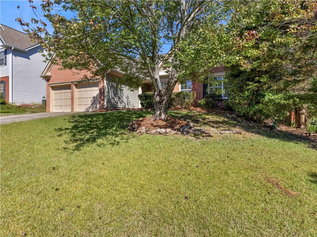 3 bedroom, 2 bathroom, 1,787 sq ft single family residence for sale at 1333 Eastbrooke Trace, Marietta, GA 30066 — photo 3