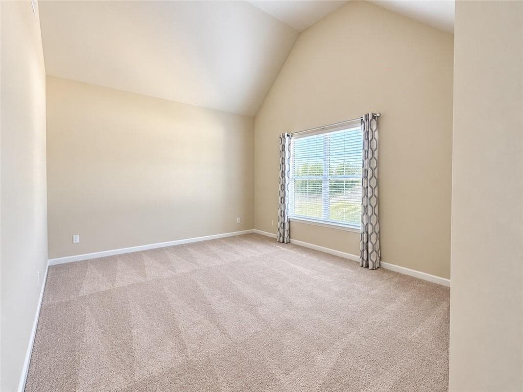 5 bedroom, 6 bathroom, 3,558 sq ft single family residence under contract at 682 Mallard Cove, Loganville, GA 30052 — photo 3