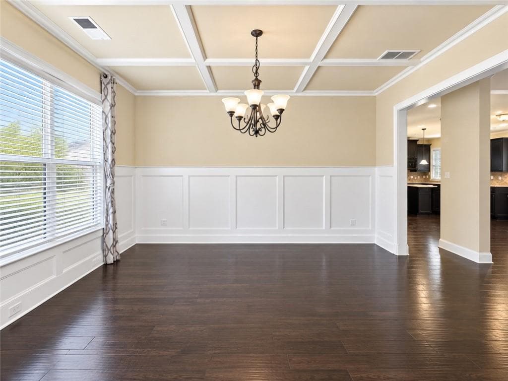 5 bedroom, 6 bathroom, 3,558 sq ft single family residence under contract at 682 Mallard Cove, Loganville, GA 30052 — photo 4