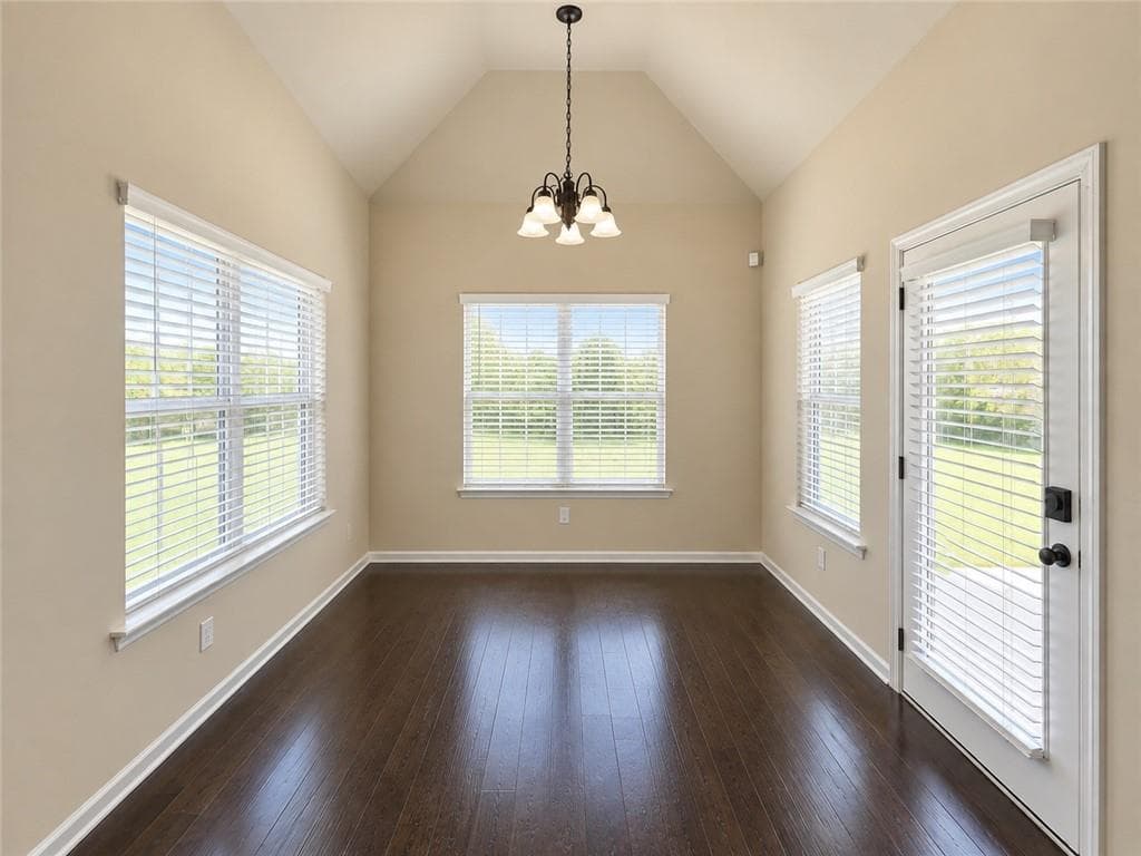 5 bedroom, 6 bathroom, 3,558 sq ft single family residence under contract at 682 Mallard Cove, Loganville, GA 30052 — photo 8