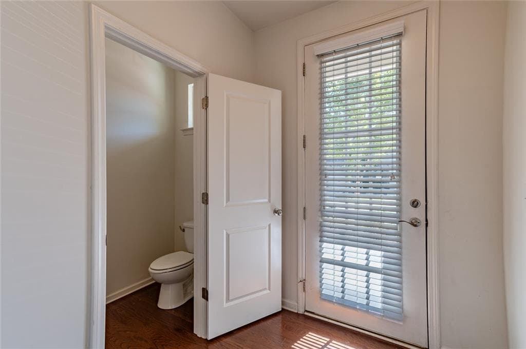 3 bedroom, 3 bathroom, 1,712 sq ft townhouse for rent at 5272 Mill Way, Stone Mountain, GA 30083 for $2,100 a month — photo 3