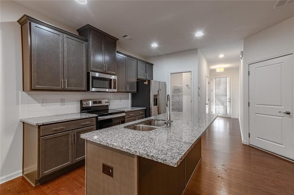 3 bedroom, 3 bathroom, 1,712 sq ft townhouse for rent at 5272 Mill Way, Stone Mountain, GA 30083 for $2,100 a month — photo 4