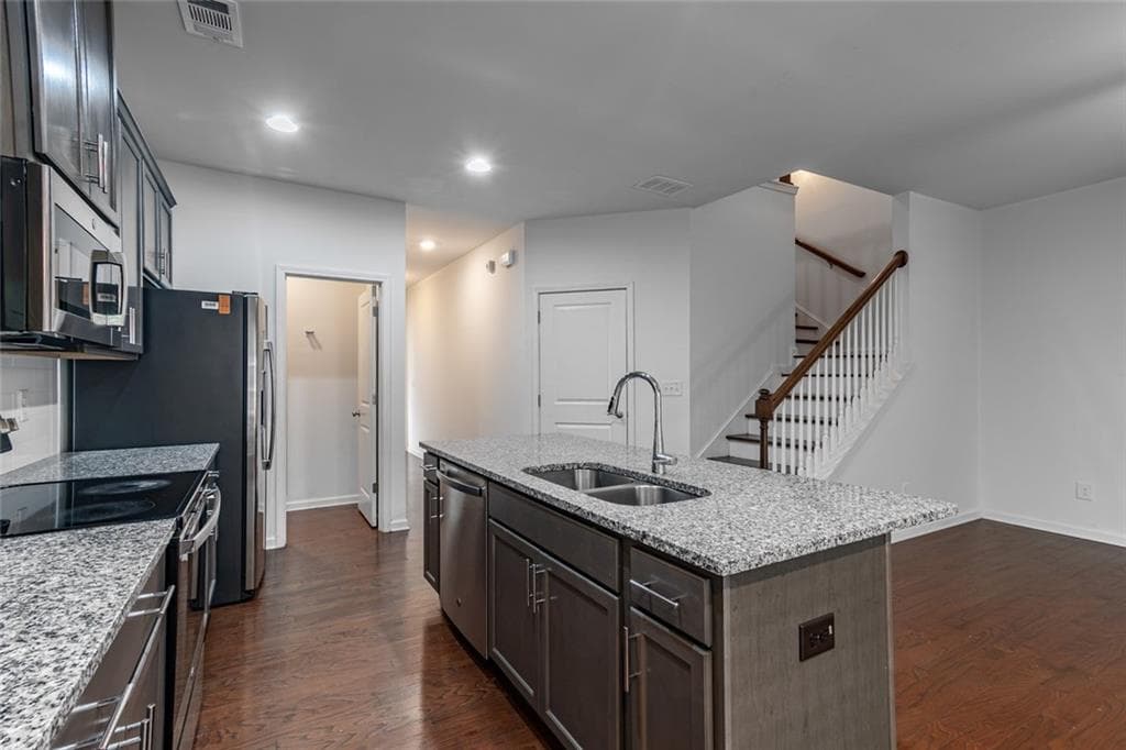 3 bedroom, 3 bathroom, 1,712 sq ft townhouse for rent at 5272 Mill Way, Stone Mountain, GA 30083 for $2,100 a month — photo 8