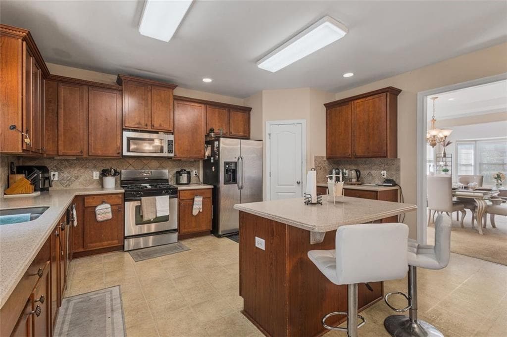 5 bedroom, 4 bathroom, 4,158 sq ft single family residence for sale at 1925 Avondale Court, Locust Grove, GA 30248 — photo 6