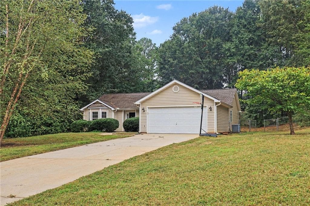 3 bedroom, 2 bathroom, 1,405 sq ft single family residence for sale at 117 Kimbell Farm Drive, Locust Grove, GA 30248 — photo 7