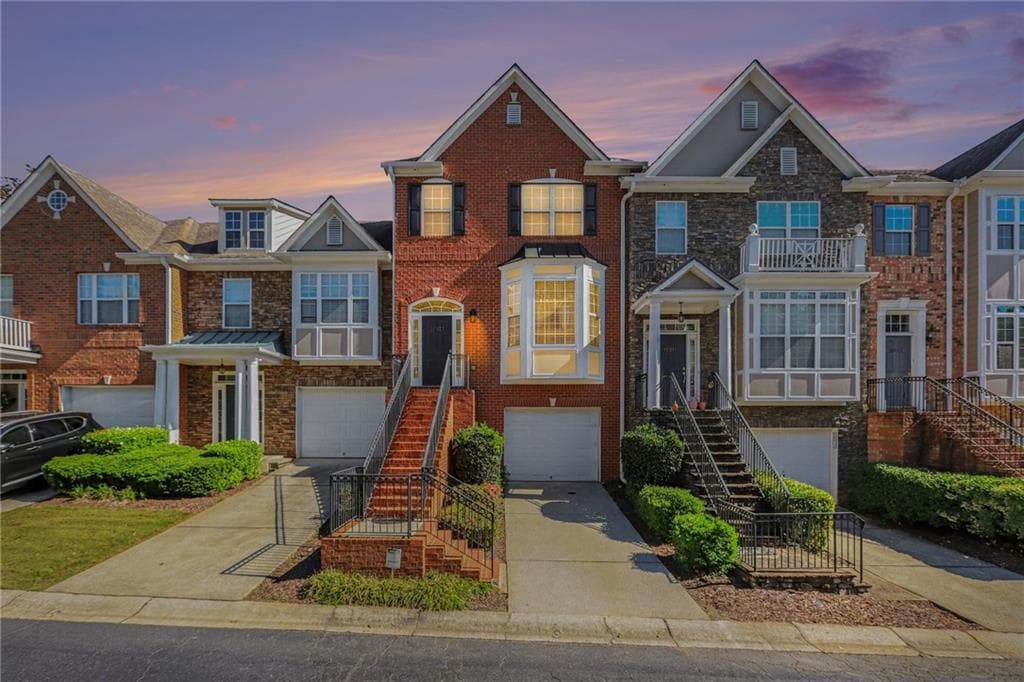 3 bedroom, 4 bathroom, 1,684 sq ft townhouse for rent at 10921 Alderwood Cove, Johns Creek, GA 30097 for $2,700 a month — photo 1 of 22