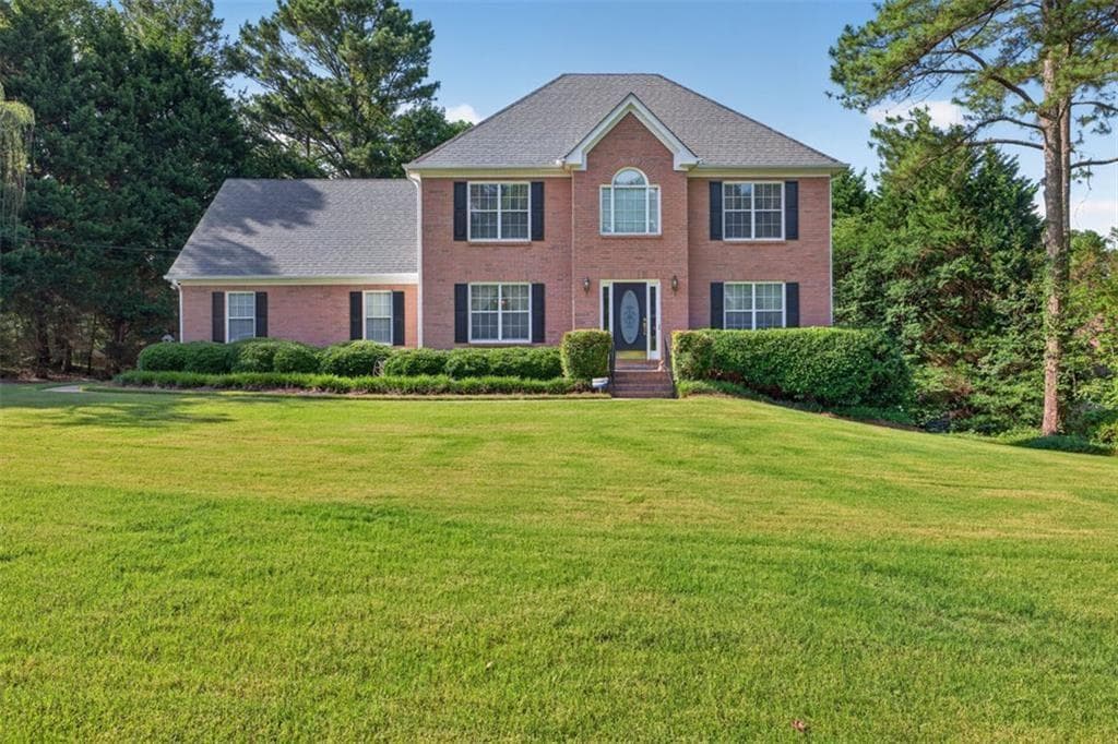 3 bedroom, 3 bathroom, 3,059 sq ft single family residence for sale at 860 Scenic Lake Drive, Lawrenceville, GA 30045