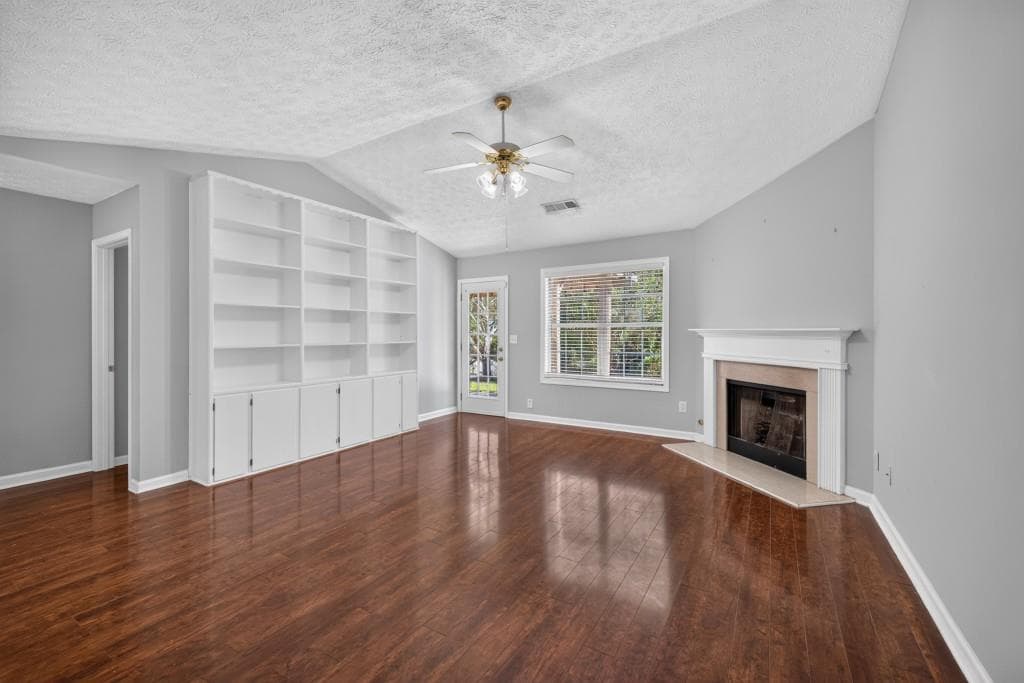 3 bedroom, 2 bathroom, 1,400 sq ft single family residence for sale at 6285 Huntcliff Drive, Flowery Branch, GA 30542 — photo 5