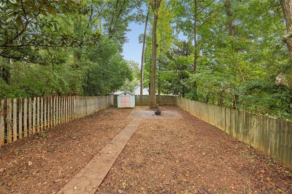 3 bedroom, 2 bathroom, 1,238 sq ft single family residence for sale at 994 Rawlins Street, Atlanta, GA 30315 — photo 8