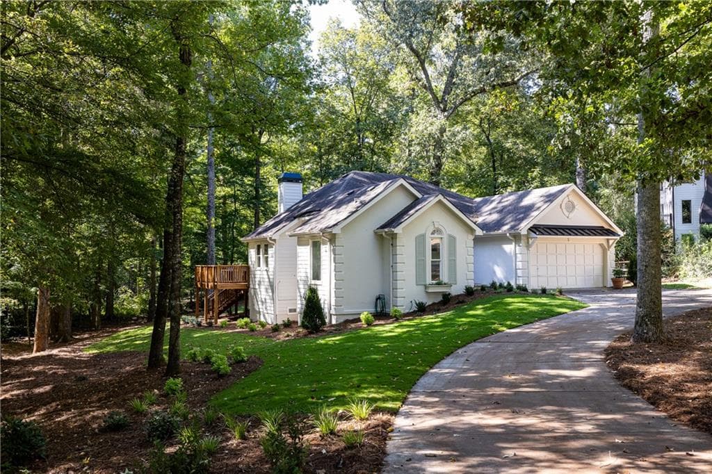 3 bedroom, 3 bathroom, 1,794 sq ft single family residence for sale at 230 Oakmere Drive, Alpharetta, GA 30009 — photo 1 of 52
