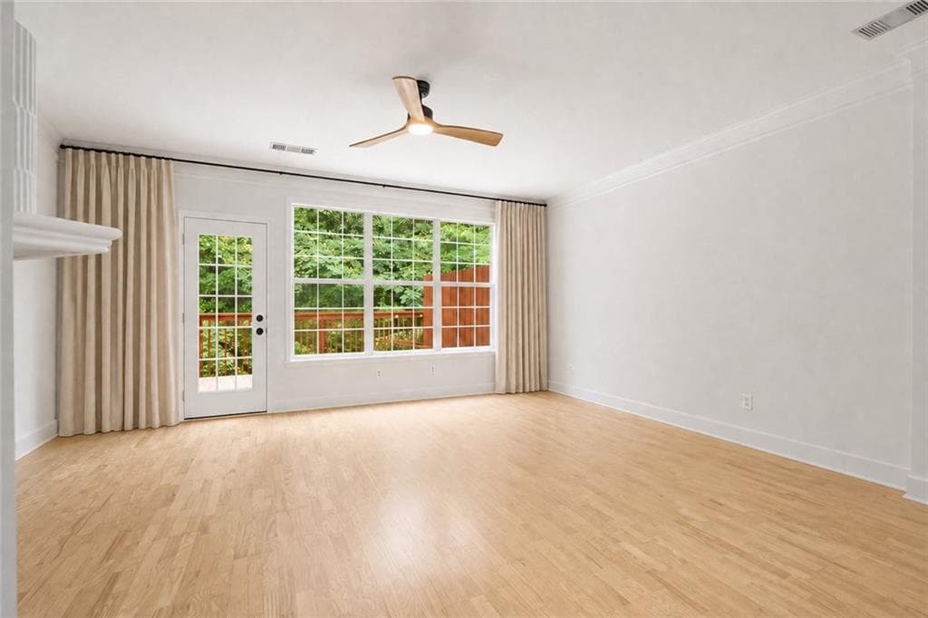 3 bedroom, 4 bathroom, 2,580 sq ft townhouse for rent at 3743 Chattahoochee Summit Drive 2, Atlanta, GA 30339 for $3,500 a month — photo 3