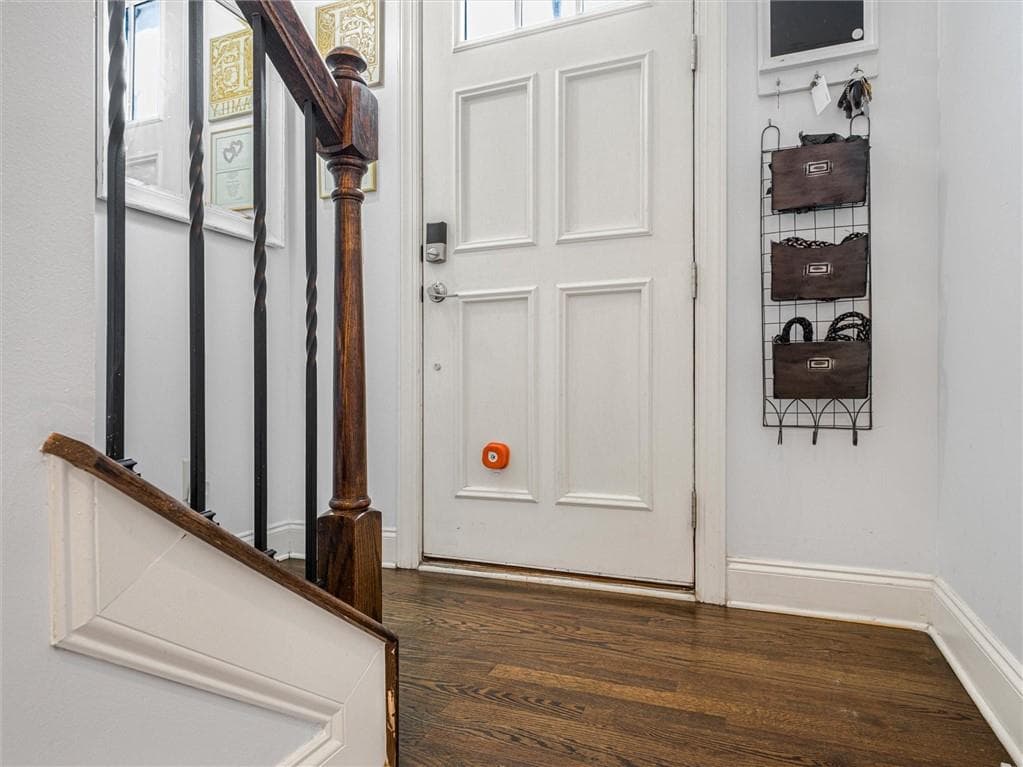 3 bedroom, 5 bathroom, 2,870 sq ft townhouse for sale at 299 Green Street, Marietta, GA 30060 — photo 5
