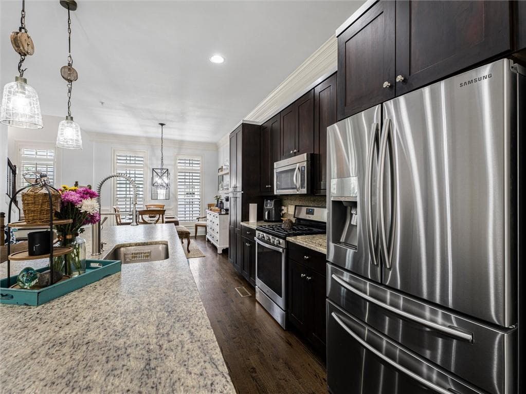 3 bedroom, 5 bathroom, 2,870 sq ft townhouse for sale at 299 Green Street, Marietta, GA 30060 — photo 10