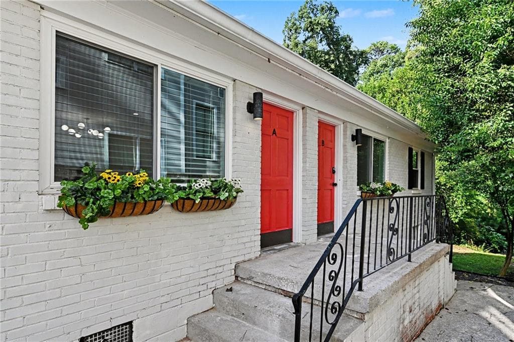2 bedroom, 1 bathroom, 816 sq ft duplex for rent at 2240 Stephen Long Drive A, Atlanta, GA 30305 for $2,500 a month — photo 1 of 19