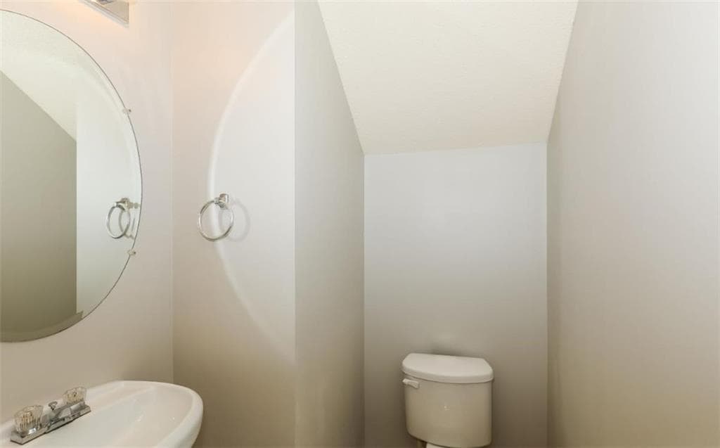 3 bedroom, 3 bathroom, 1,296 sq ft single family residence for sale at 107 Bagby Court, Union City, GA 30291 — photo 6