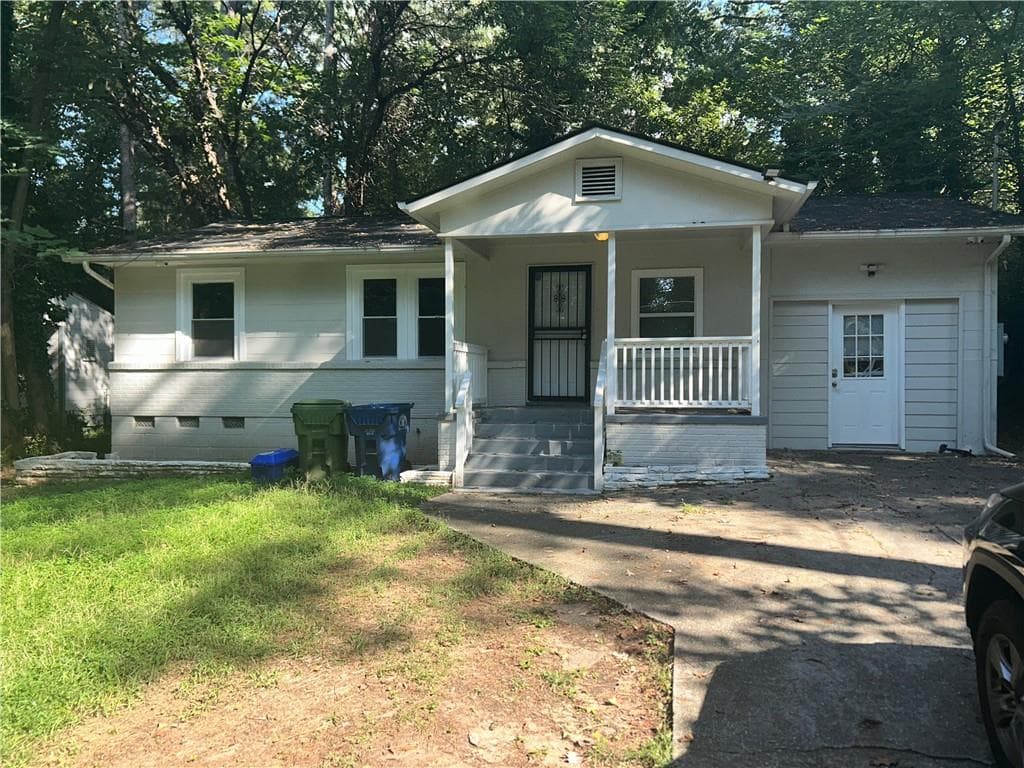 3 bedroom, 1 bathroom, 1,144 sq ft single family residence for rent at 3066 Waters Road, Atlanta, GA 30354 for $1,295 a month — photo 2