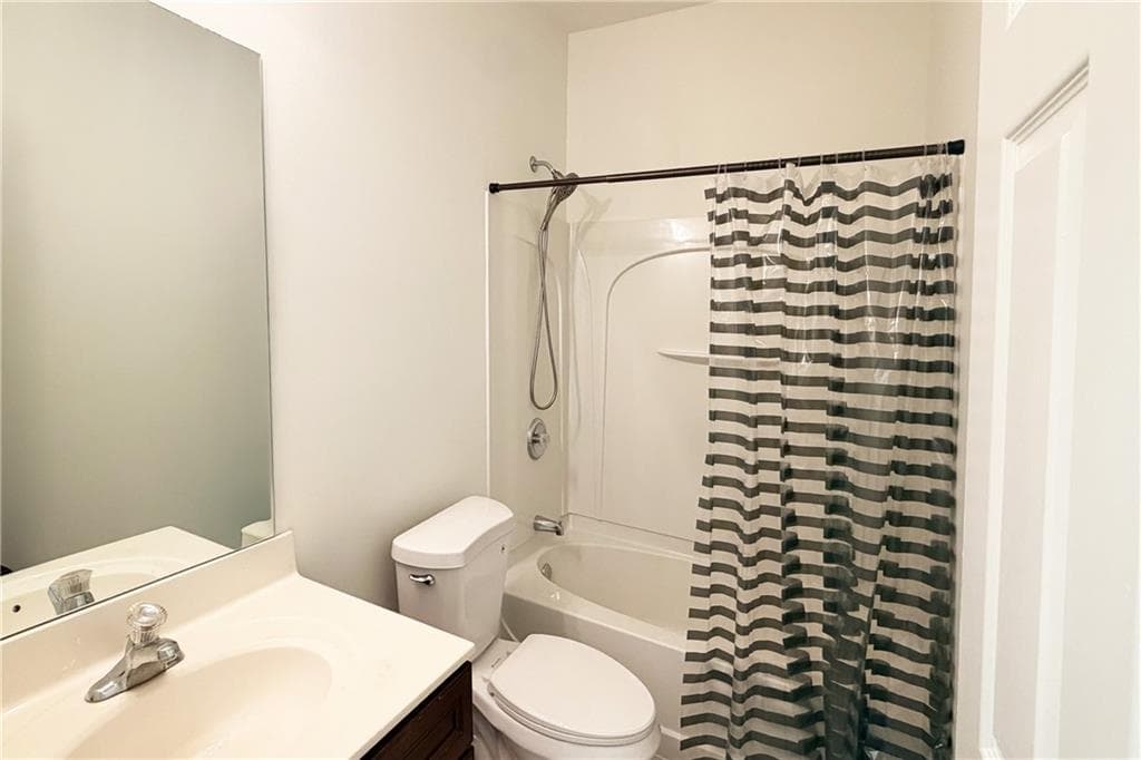 4 bedroom, 4 bathroom, 1,796 sq ft townhouse for rent at 6071 Joybrook Road, Johns Creek, GA 30097 for $2,800 a month — photo 3
