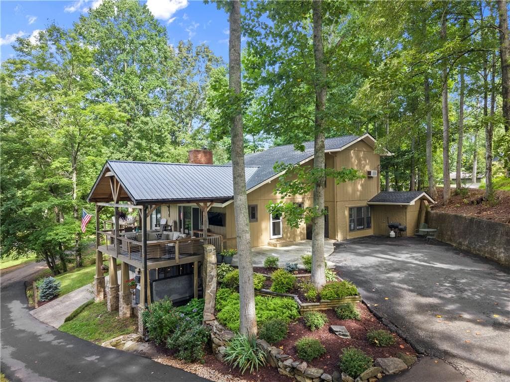 4 bedroom, 4 bathroom, 3,201 sq ft single family residence for sale at 3755 Woods Creek Drive, Young Harris, GA 30582 — photo 1 of 157