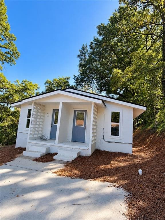 2 bedroom, 1 bathroom, 1,274 sq ft duplex for rent at 18 Aubrey Street A, Cartersville, GA 30120 for $1,350 a month — photo 2