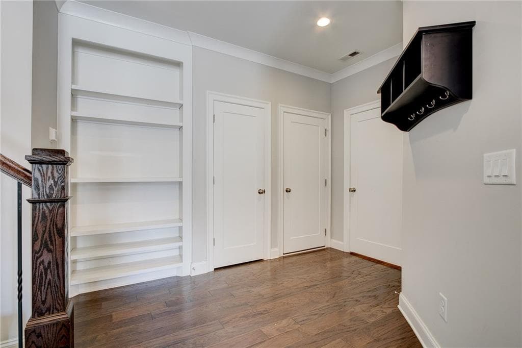 4 bedroom, 4 bathroom, 3,156 sq ft single family residence for rent at 640 Hanlon Way, Alpharetta, GA 30009 for $5,500 a month — photo 6